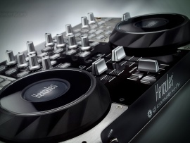 Hercules dj console (click to view)