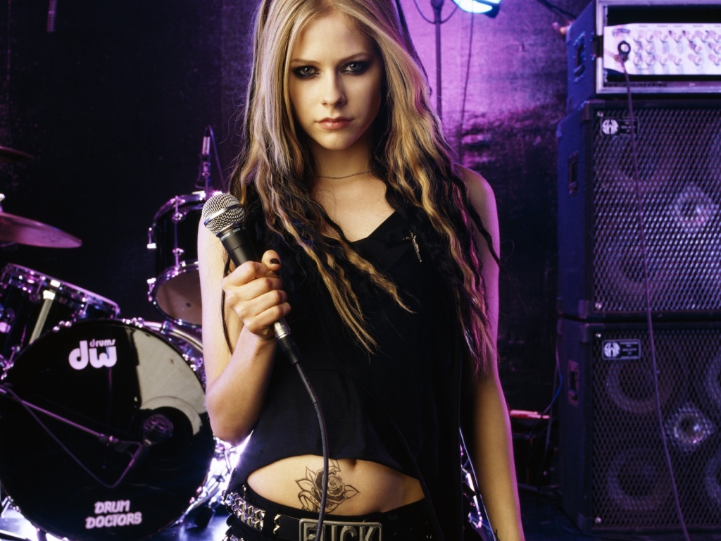 Avril Lavigne HD and Wide Wallpapers
