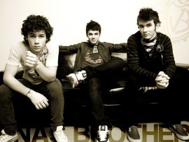 Jonas Brothers Band (click to view)